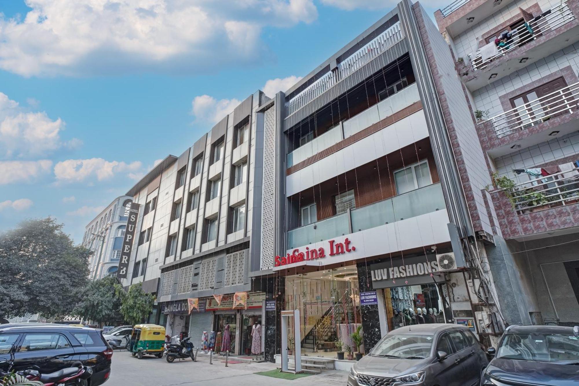 ホテル The Saina International - New Delhi, Paharganj エクステリア 写真