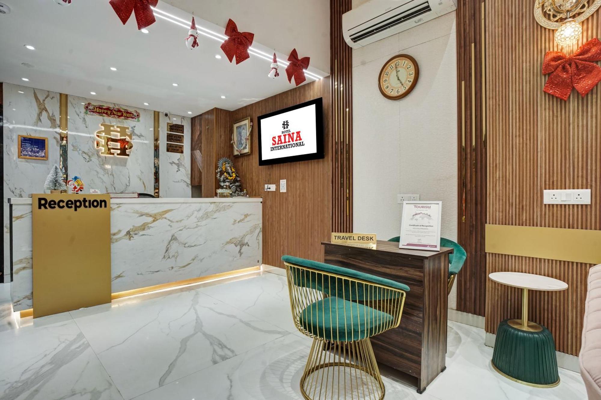 ホテル The Saina International - New Delhi, Paharganj エクステリア 写真