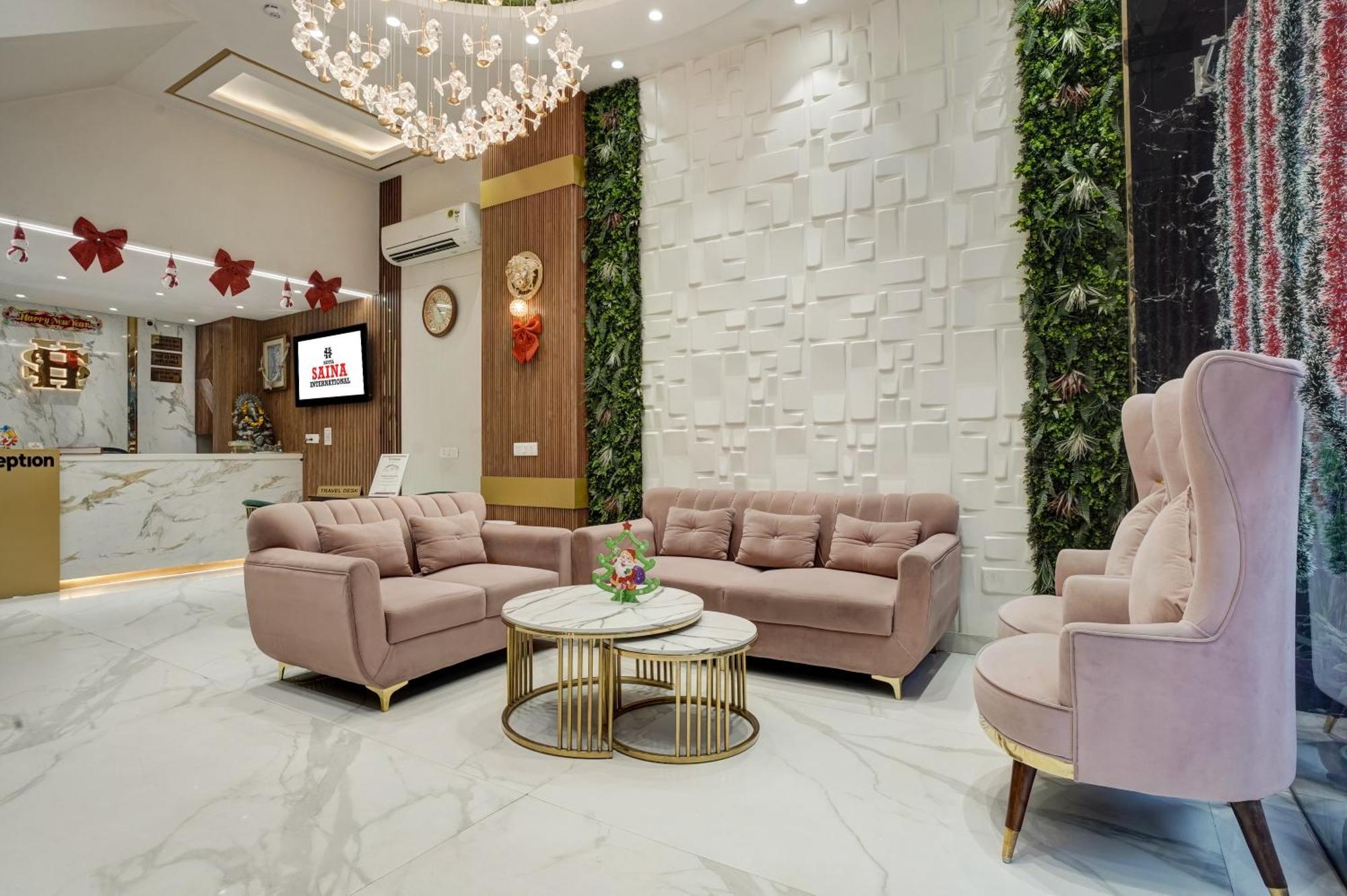 ホテル The Saina International - New Delhi, Paharganj エクステリア 写真