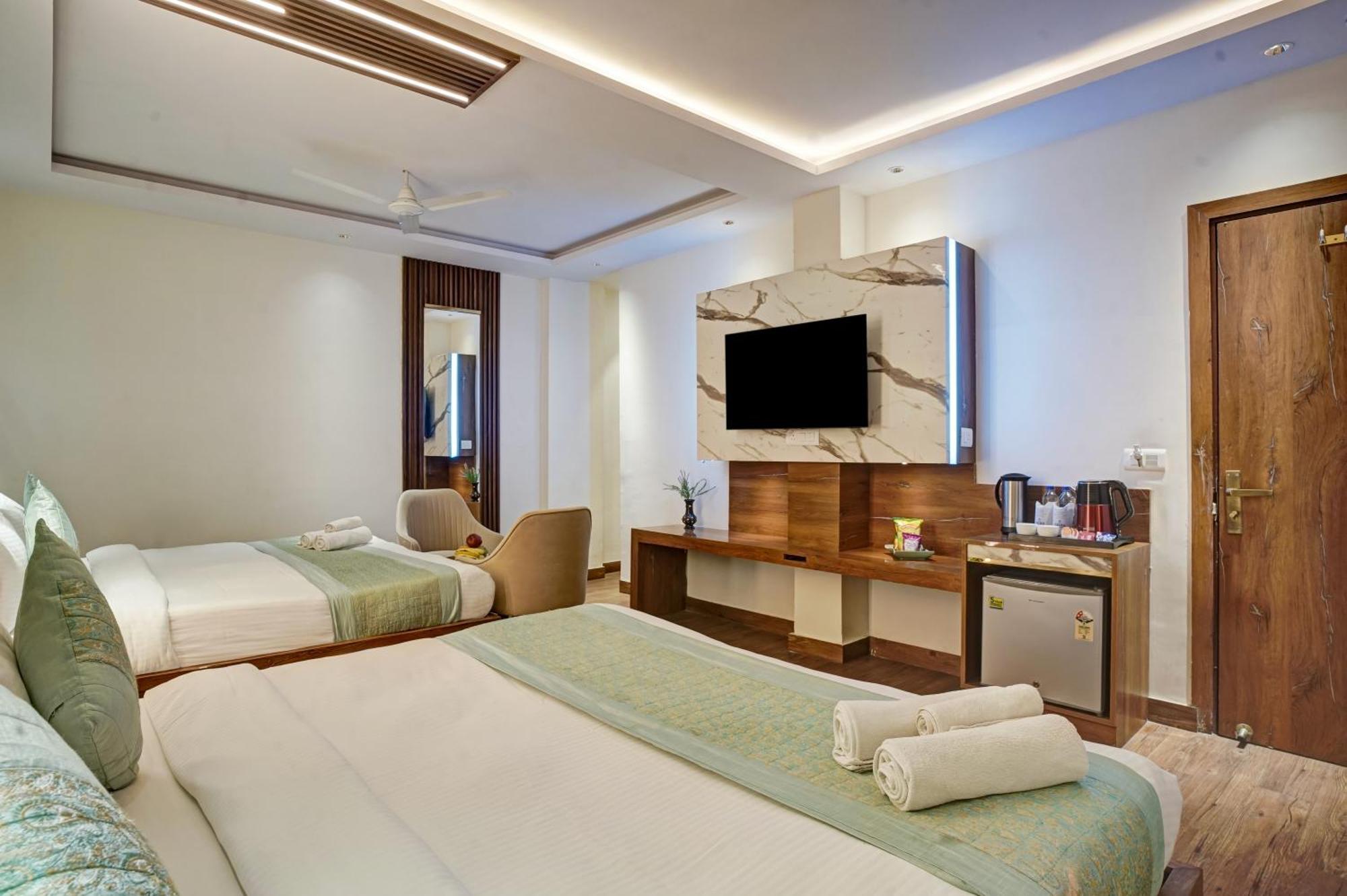 ホテル The Saina International - New Delhi, Paharganj エクステリア 写真