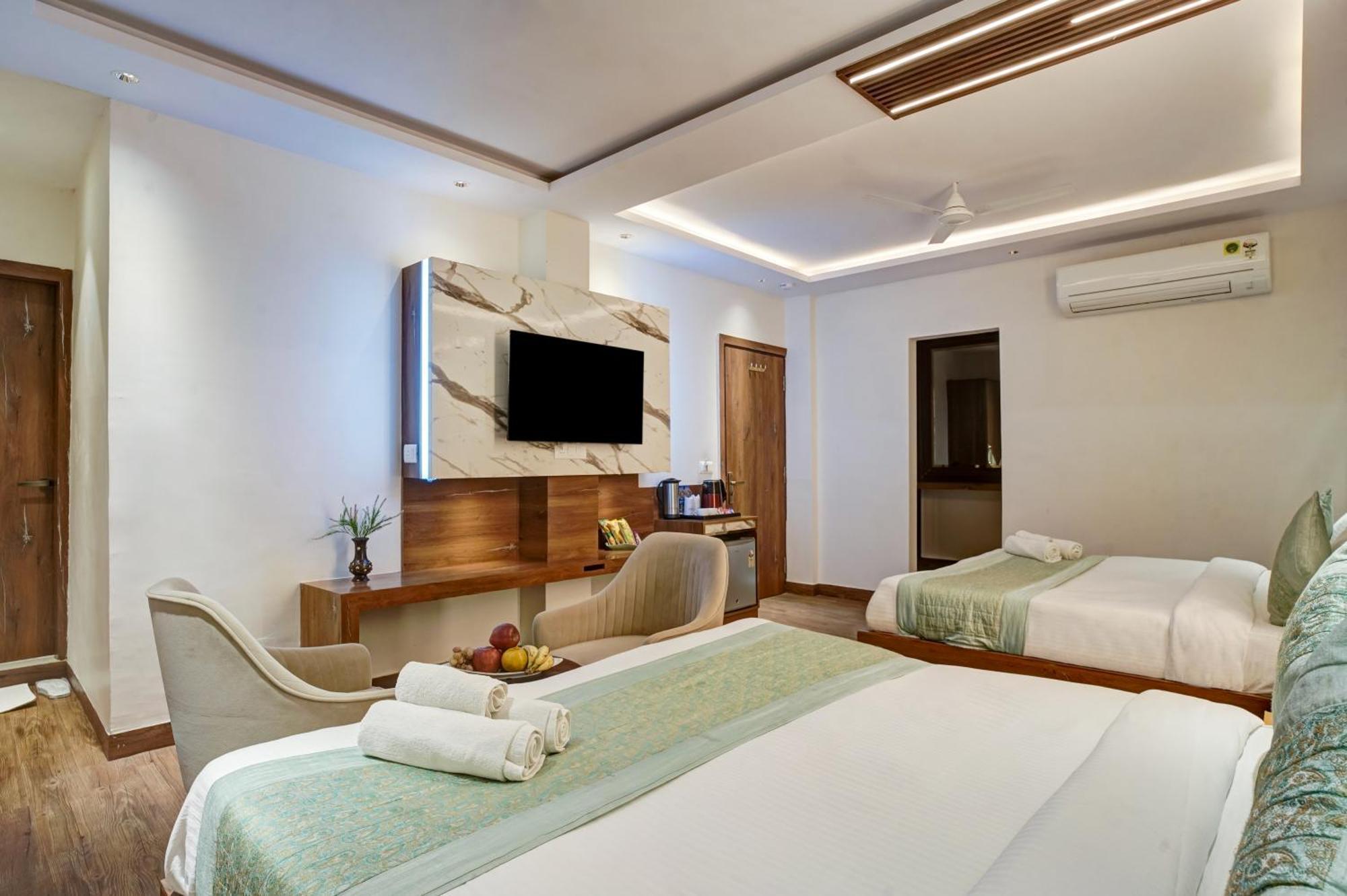ホテル The Saina International - New Delhi, Paharganj エクステリア 写真
